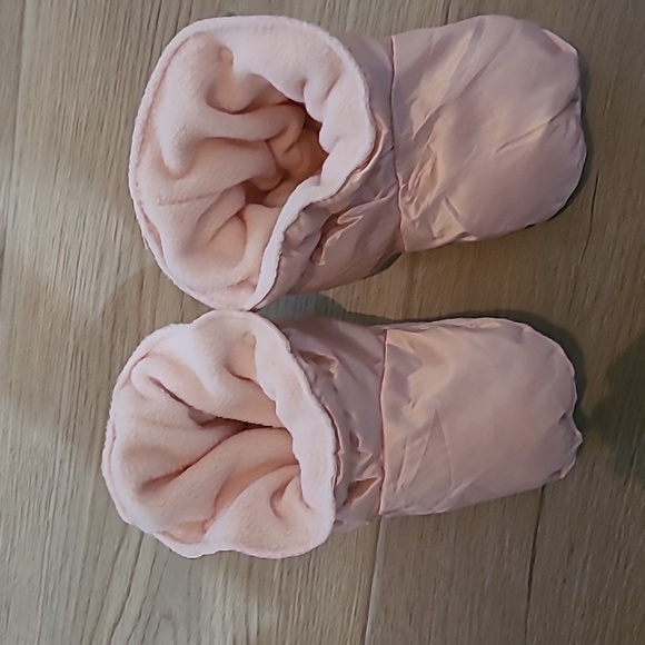 Gap 18-24m snowsuit Girl Baby Pink Champagne w Mitts and Booties - Picture 10 of 10